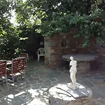 Aparthotel Gikas Triple Sea View B7