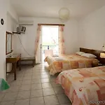 Aparthotel Gikas Triple Sea View B7