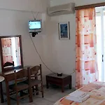 Aparthotel Gikas Triple Sea View B7 3*