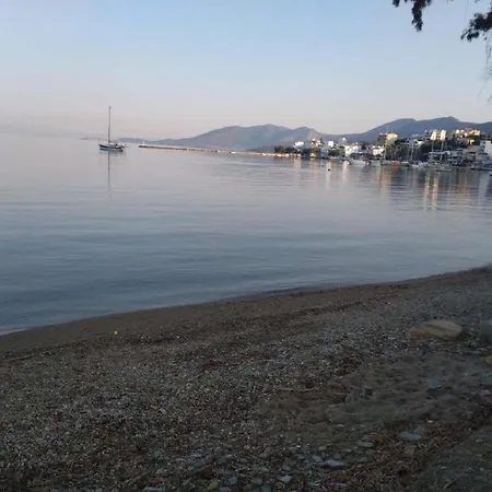 Gikas Triple Sea View B7