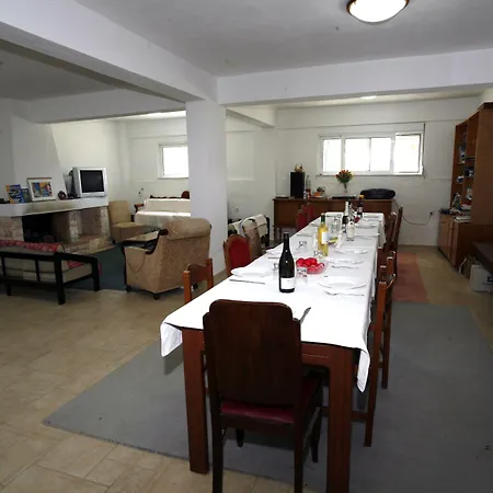 Gikas Triple Sea View B7