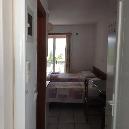 Gikas Triple Sea View B7 3*