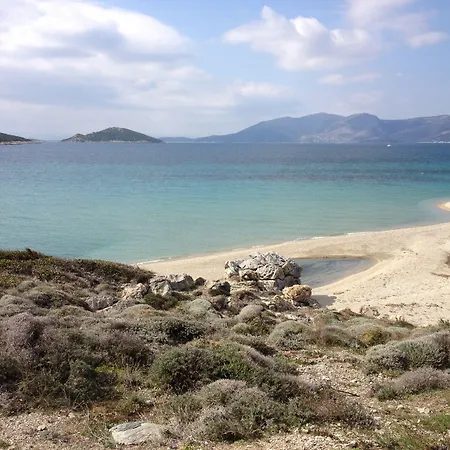 Gikas Triple Sea View B7 Hotel apartamentowy 3*