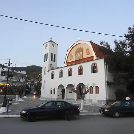 Ξενοδοχείο με διαμερίσματα Gikas Triple Sea View B7