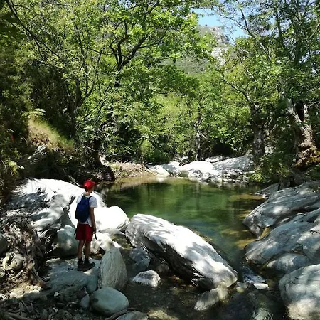아파트호텔 Gikas Marmari (Evia)