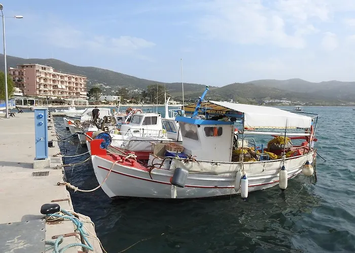 Ξενοδοχείο με διαμερίσματα Gikas Triple Sea View B7