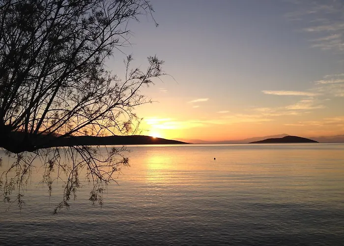 Ξενοδοχείο με διαμερίσματα Gikas Triple Sea View B7 Marmari (Evia)